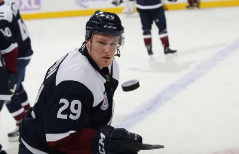 #29 Nathan MacKinnon