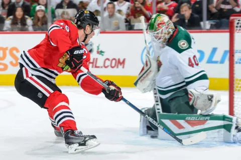 Jonathan Toews vs Devan Dubnyk