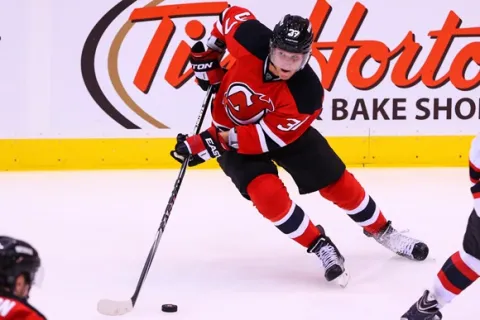 #37 Pavel Zacha