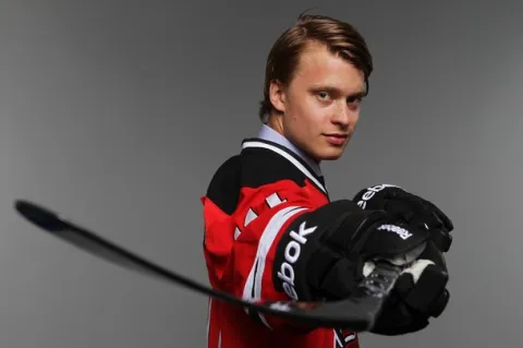 Adam Larsson