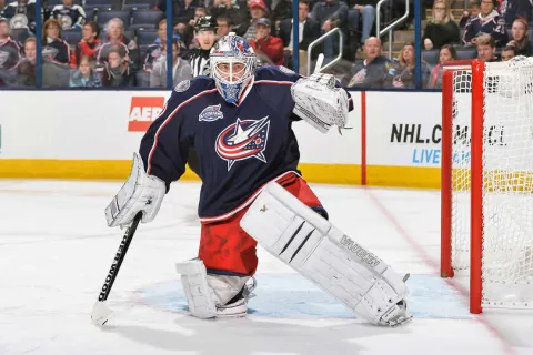 Curtis McElhinney