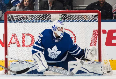 Curtis McElhinney