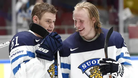 Aleksander Barkov - Patrik Laine
