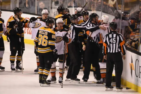 Zdeno Chára vs Ryan Getzlaf