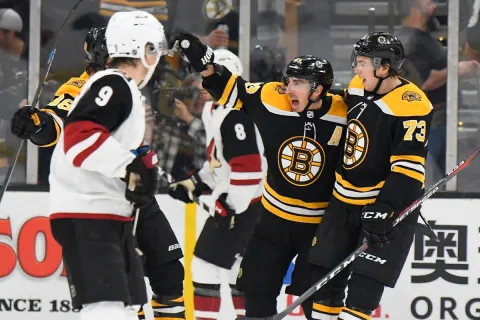 Bostonu sa v noci proti Arizone podaril unikát +VIDEO