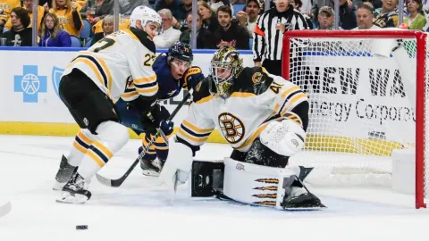 Dnešný program NHL v prijateľnom čase prinesie množstvo zápasov a troch Slovákov