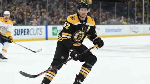 Backes si za nechutný hit do tváre súpera odniesol trest, vynechá aj Winter Classic +VIDEO