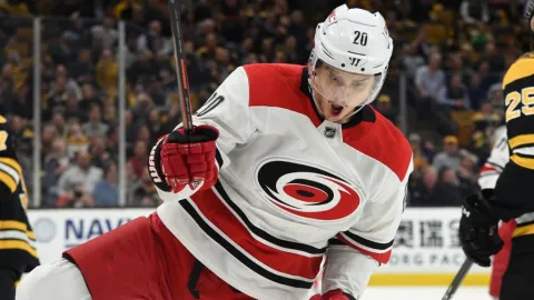 Nevídané. Offer sheet sa v NHL neobjavila už dlho, Carolina si z toho robí srandu