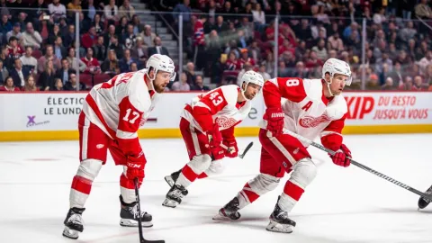 Detroit má skvelý štart, no nevylučuje výpredaj obrancov