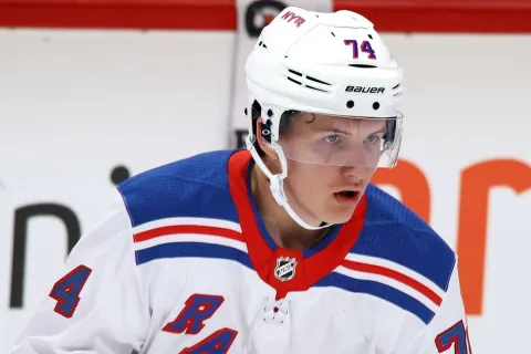 Mladý Rus z Rangers podpísal v KHL, fanúšikovia spustili lavínu kritiky