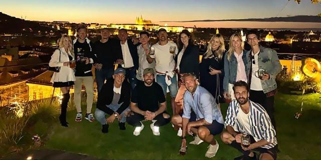 Fehérváry si užil luxusnú párty v spoločnosti dvoch spoluhráčov z Capitals aj promotéra OKTAGON MMA + FOTO vnútri