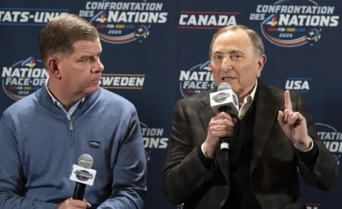 Gary Bettman vpravo