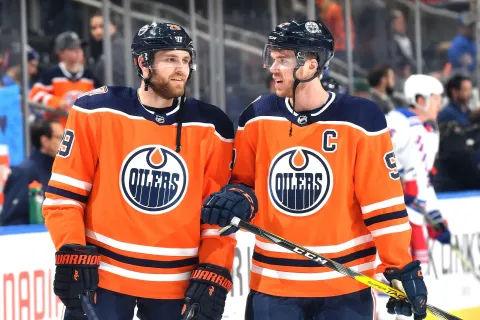 Connor McDavid a Leon Draisaitl