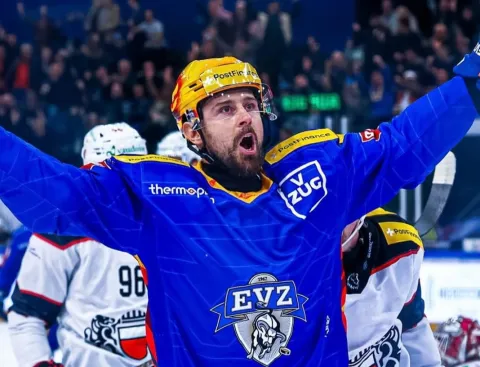 Tomáš Tatar v drese EV Zug