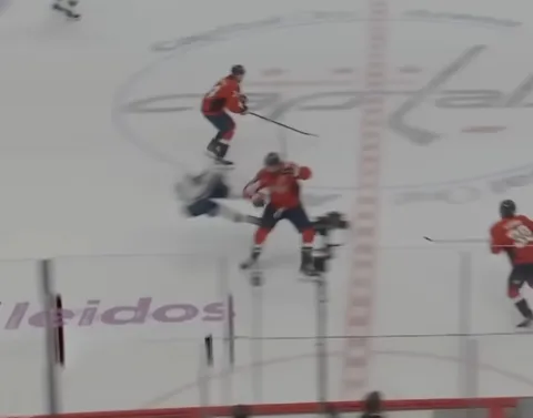 Tom Wilson vs Filip Chytil