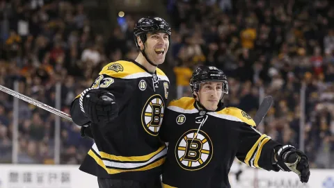 Zdeno Chára a Brad Marchand