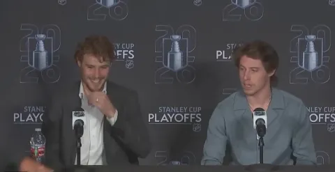Brett Howden a Mitch Marner