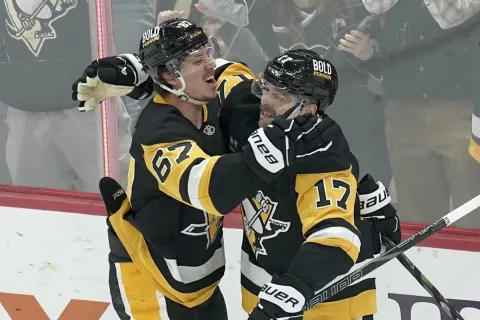 Rickard Rakell a Bryan Rust