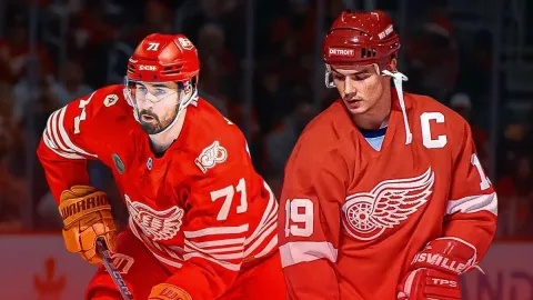 Dylan Larkin a Steve Yzerman ako hráč