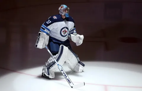Connor Hellebuyck